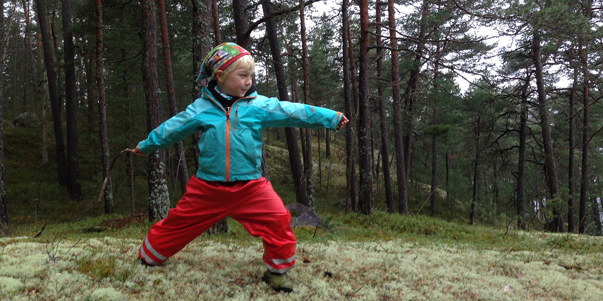 /system/media_objects/images/178/4a4/ee-/original/jessica_lilo_naturyoga_barn_Yogobe_2.jpg?1440678240