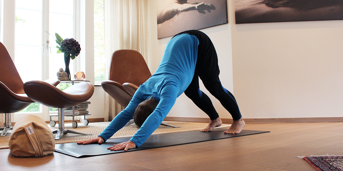 /system/media_objects/images/a2f/758/84-/original/Kl%C3%A4ttring_yoga_aloma_Yogobe-01.jpg?1446027237